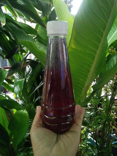 น้ำอัญชันน้ำผึ้งมะนาวเม็ดแมงลัก