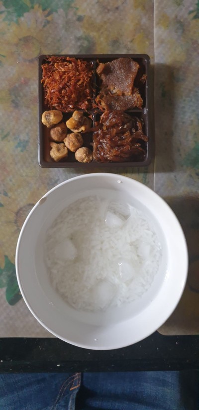 ข้าวแช่ (หมูหวาน)