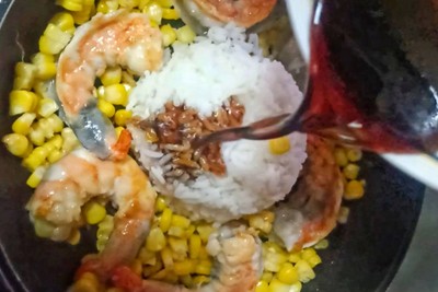 วิธีทำ ข้าวผัดกุ้งข้าวโพดชีส วิธีทำ ข้าวผัดกุ้งข้าวโพดชีส