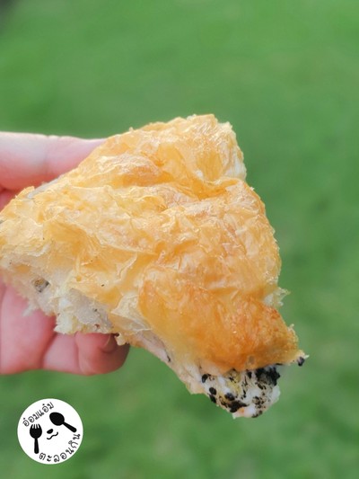 ครัวซองต์ทรัฟเฟิลชีส