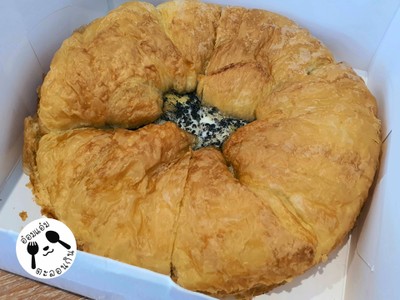 ครัวซองต์ทรัฟเฟิลชีส