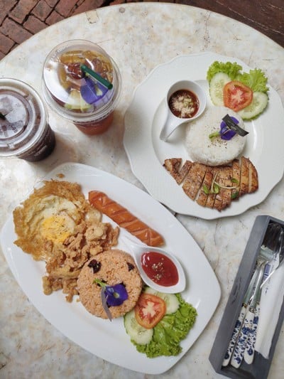 เมนูของร้าน Set Arts And Props Cafe And Bistro