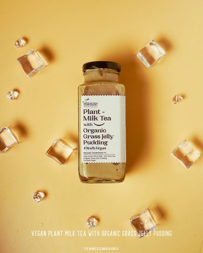 Vegan Plant Milk Tea With Organic Grass Jelly Pudding