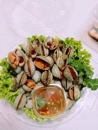 อาหาร หรือ เครื่องดื่ม