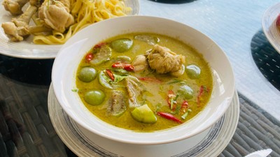 วิธีทำ แกงเขียวหวานไก่/Chicken Green Curry With Pasta