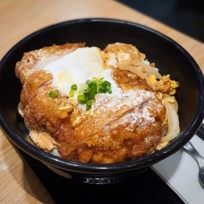 KARAYAMA JAPANESE FRIED CHICKEN Siam Square One