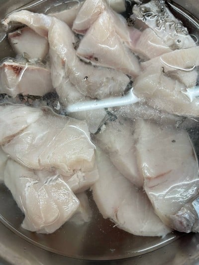 วิธีทำ ปลากะพงต้มเผือก 🐟 วิธีทำ ปลากะพงต้มเผือก 🐟