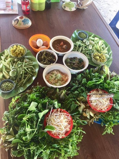 ผักเย่อะจัดเต็ม
