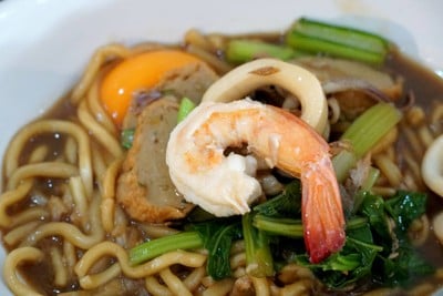 หมี่สะปำไข่หมก