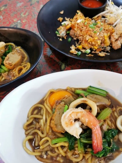 อาหาร หรือ เครื่องดื่ม