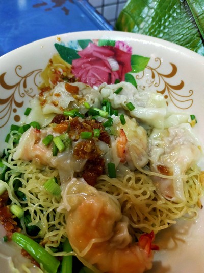บะหมี่เกี๊ยวกุ้งแห้ง (พิเศษ)