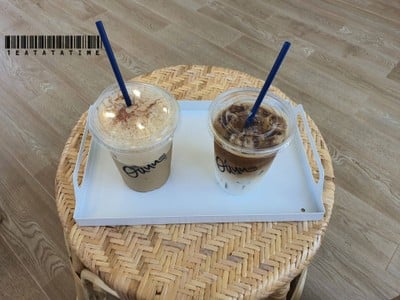 อาหาร หรือ เครื่องดื่ม
