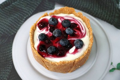 BLUEBERRY CREAM CHEESE