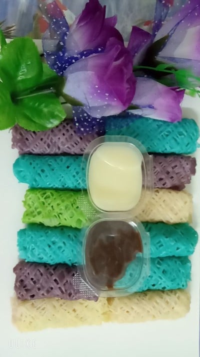โรตีเส้นสดตาข่าย+นมข้นหวาน+ช้อคโกแลต