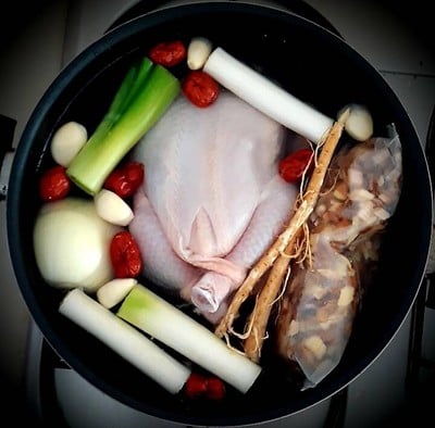 วิธีทำ ไก่ตุ๋นโสมเกาหลี (ซัมกเยทัง) Ginseng chicken soup 삼계탕