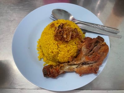 ข้าวหมกไก่ทอด