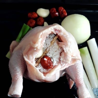 วิธีทำ ไก่ตุ๋นโสมเกาหลี (ซัมกเยทัง) Ginseng chicken soup 삼계탕