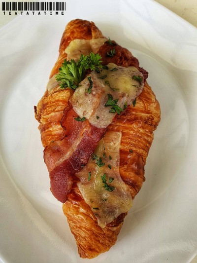 Mashed Potato Bacon Truffle Croissant