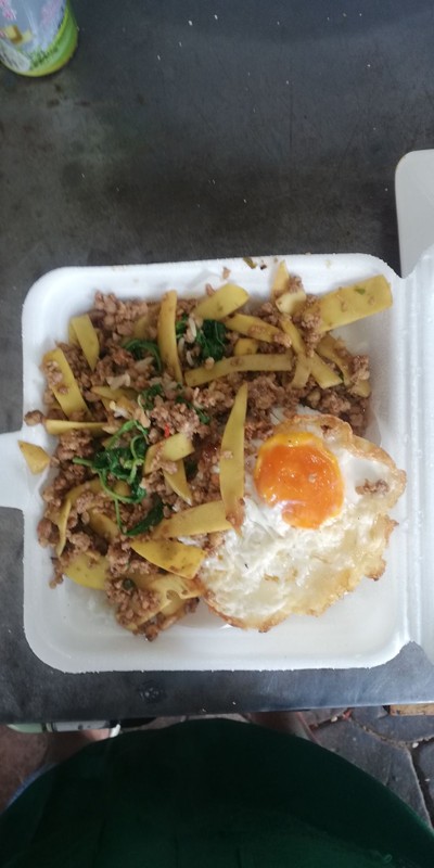ข้าวหน่อไม้หมูสับ