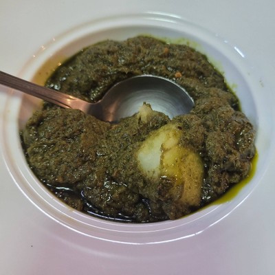 Saag alu
