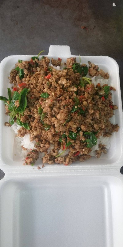 ข้าวกระเพราหมูสับพิเศษ+ไข่ดาว