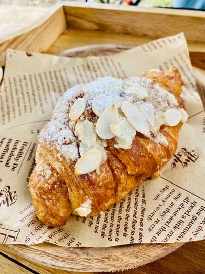 ครัวซองค์อัลมอนด์