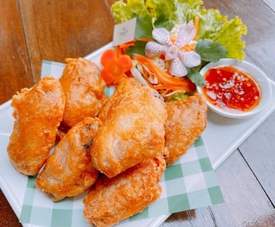 เรือนชายน้ำ  cafe&restaurant