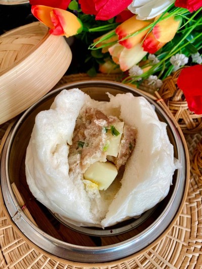 เปาหมูสับไข่ต้ม