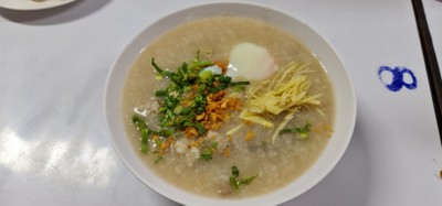 โจ๊กหมูสับใส่ไข่
