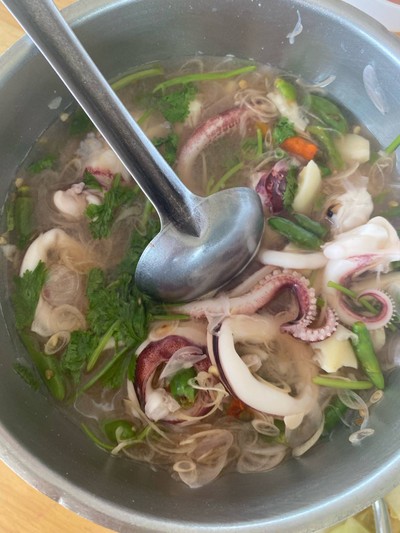 ปลาหมึกนึ่งมะนาว