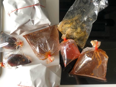 ข้าวหมูแดง หมูกรอบ ใส่ทุกอย่าง