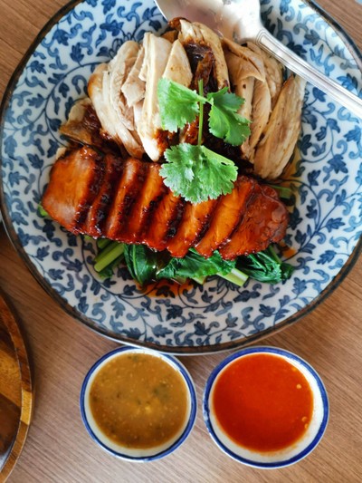 ไก่อบไหหนาน & หมูแดง Roast Chicken & Char Siew M