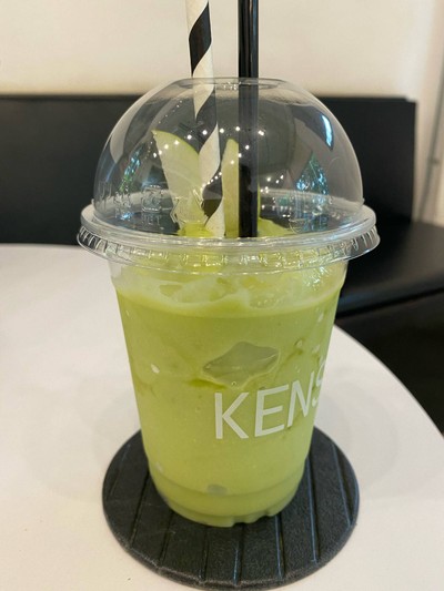 น้ำอโวคาโดแอปเปิ้ลเขียนปั่น