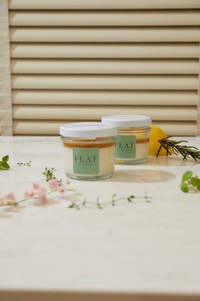 เมนูของร้าน Flat cafe and space Thaphra