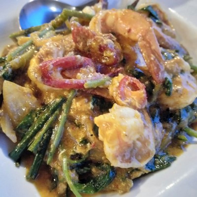 ผัดผงกะหรี่กุ้ง