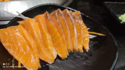แซลม่อน
