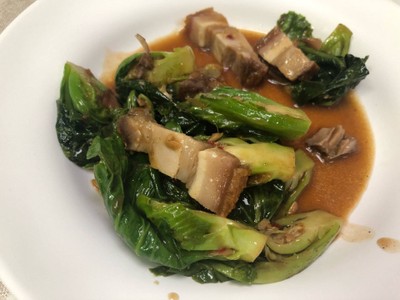 ผัดแขนงหมูกรอบ