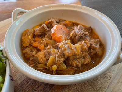 Stewed pork shoulder in red wine sauce