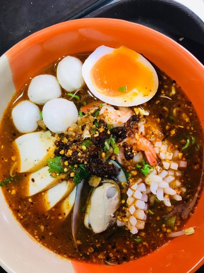 อาหาร หรือ เครื่องดื่ม