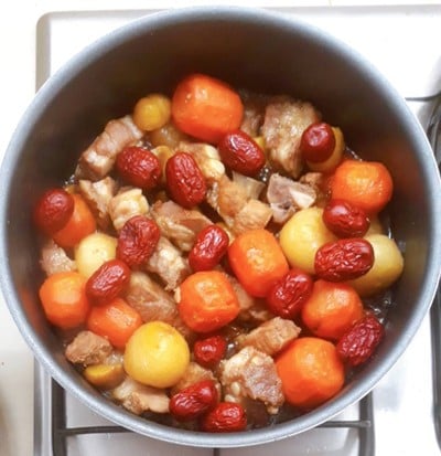 วิธีทำ คัลบีจิม /ซี่โครงหมูตุ๋นเกาหลี /ทเวจี คาลบี้ จิม 돼지 갈비찜 วิธีทำ คัลบีจิม /ซี่โครงหมูตุ๋นเกาหลี /ทเวจี คาลบี้ จิม 돼지 갈비찜