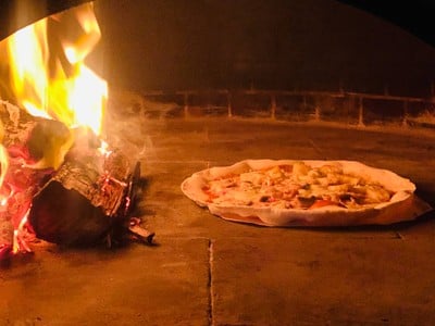 Selfie Bar & Restaurant