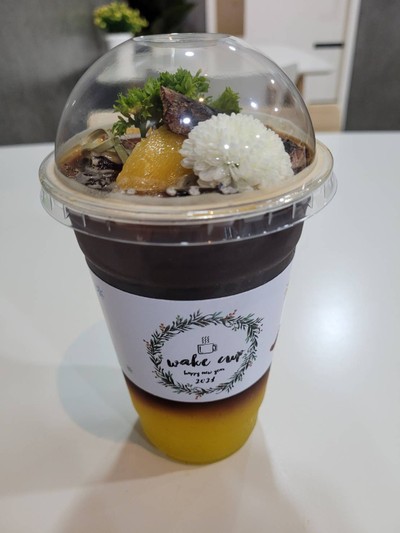 เมนูของร้าน wake cup coffee & bubble tea พังโคน