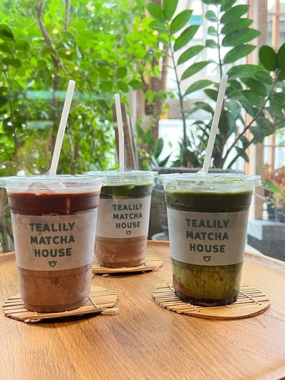 Tealily Cafe (ทีลิลี่คาเฟ่) เอกมัย 12  เอกมัย