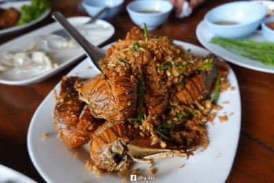 กั้งทอดกระเทียม