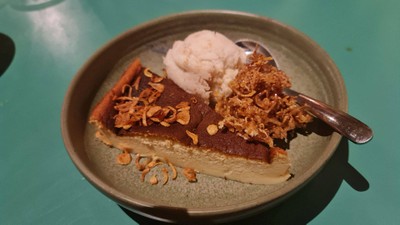 ขนมชามแกง ไข่แมงดาเค็ม กับไอศรีมขิงมะนาว