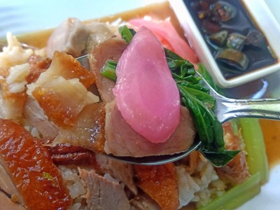 ข้าวหน้าเป็ด+ หมูกรอบ