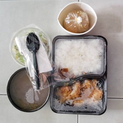 ข้าวแกงกะหรี่หมูทอด(ราคาพิเศษ Soft Opening)