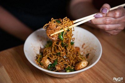 อาหาร หรือ เครื่องดื่ม