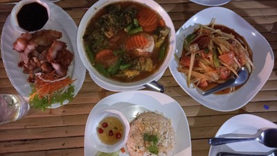 แกงส้มชะอมกุ้ง