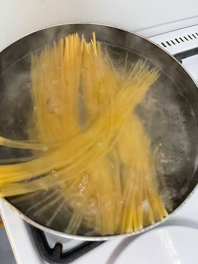 วิธีทำ Classic Carbonara 🍝 วิธีทำ Classic Carbonara 🍝